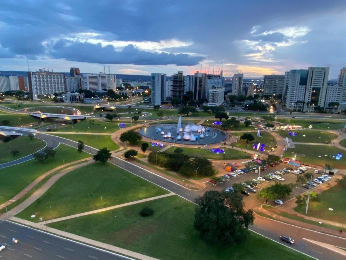 Flat Encantador No 7º Com Vista Pra Torre De Tv Brasilia Exterior foto